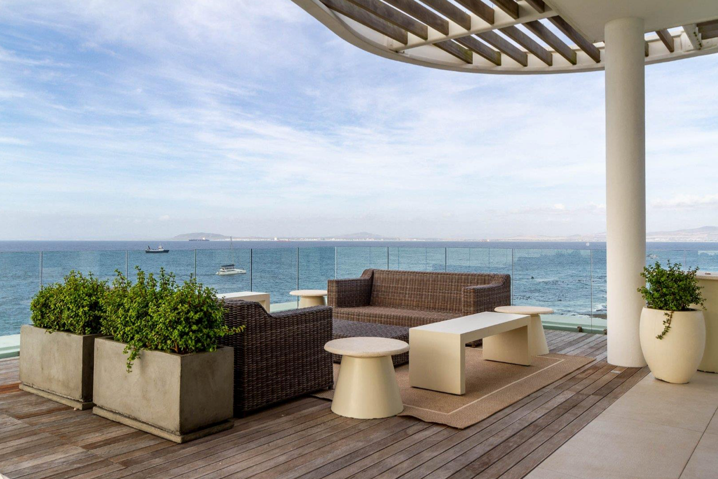 Contemporary Luxury with Scenic Vistas and Rooftop Pool