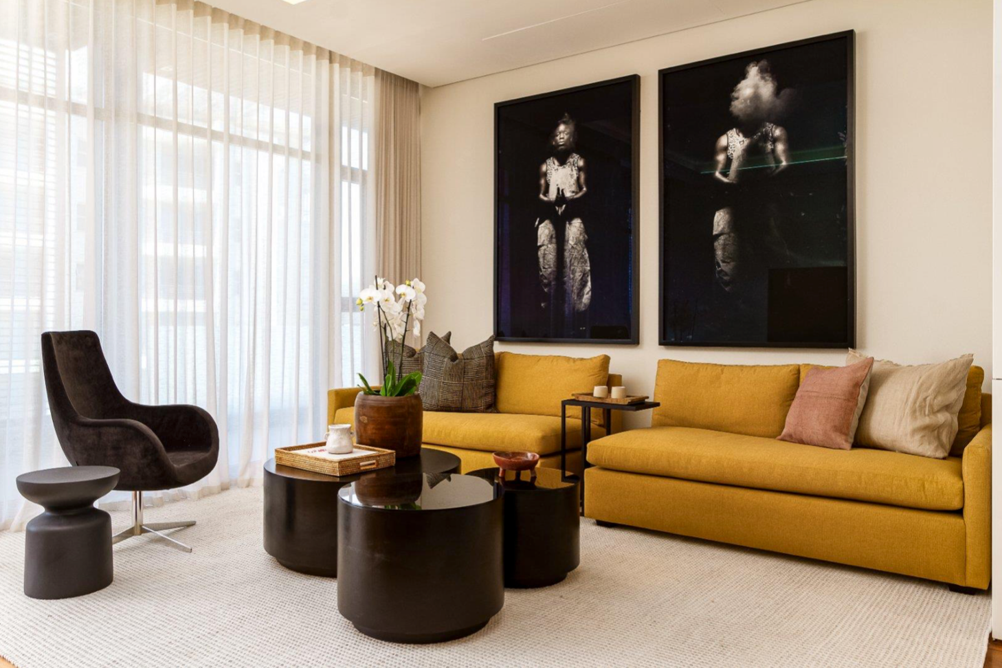 Contemporary Luxury with Scenic Vistas and Rooftop Pool