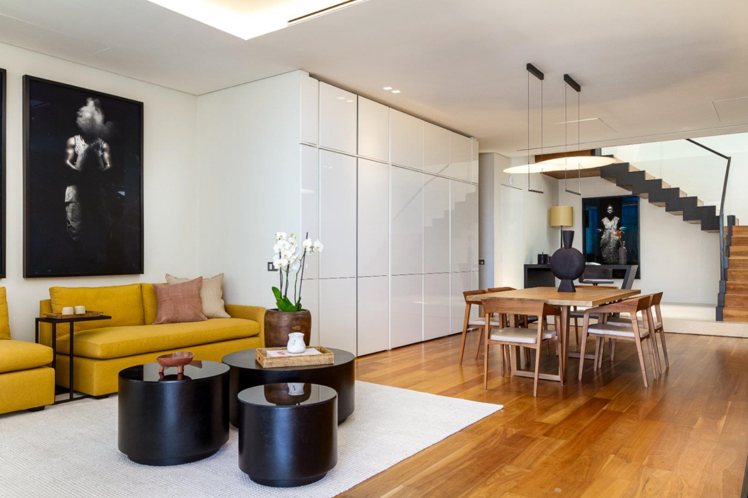 Contemporary Luxury with Scenic Vistas and Rooftop Pool