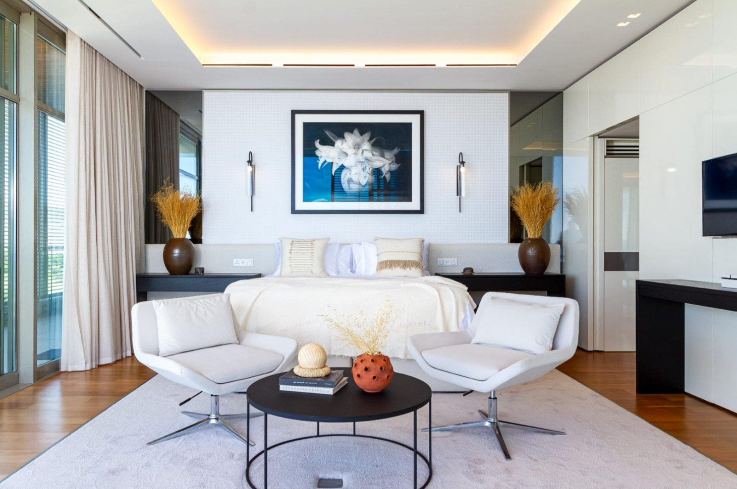 Contemporary Luxury with Scenic Vistas and Rooftop Pool