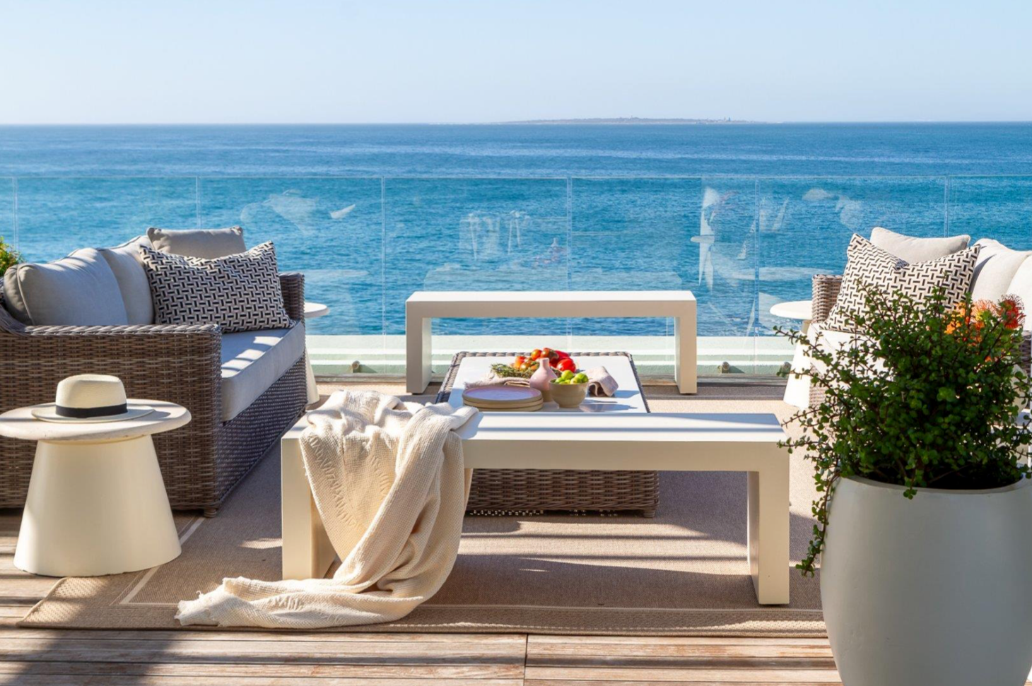 Contemporary Luxury with Scenic Vistas and Rooftop Pool