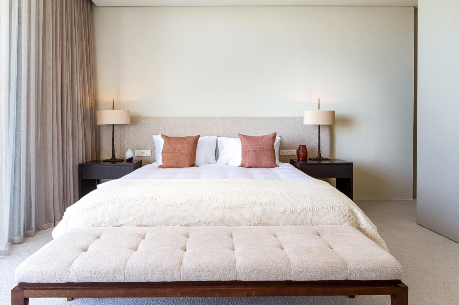 Contemporary Luxury with Scenic Vistas and Rooftop Pool