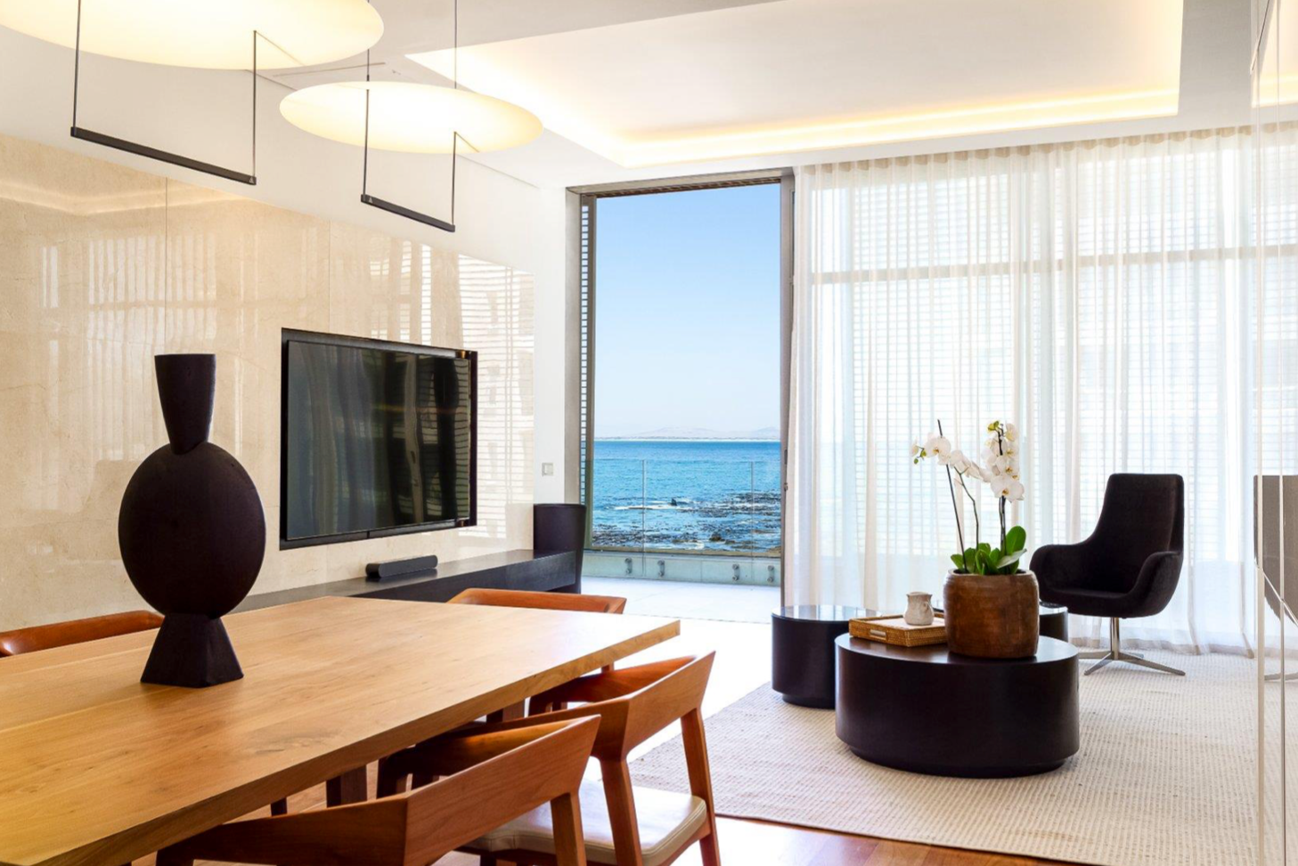 Contemporary Luxury with Scenic Vistas and Rooftop Pool