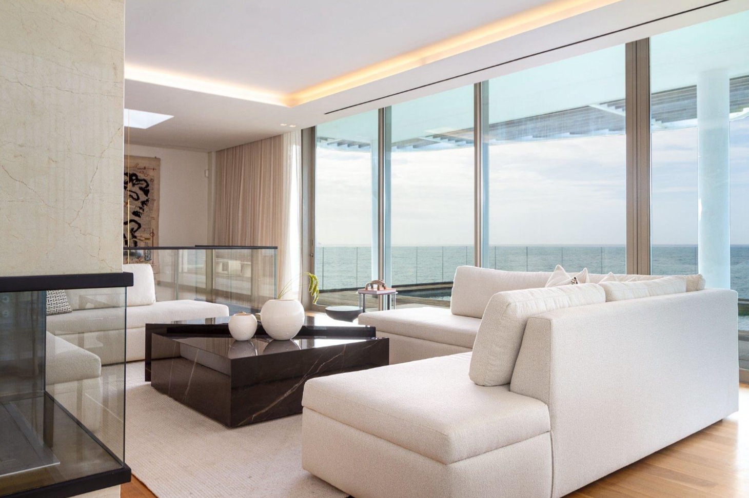 Contemporary Luxury with Scenic Vistas and Rooftop Pool