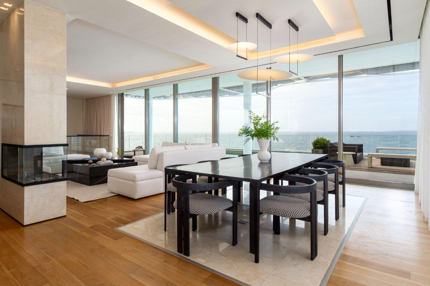 Contemporary Luxury with Scenic Vistas and Rooftop Pool