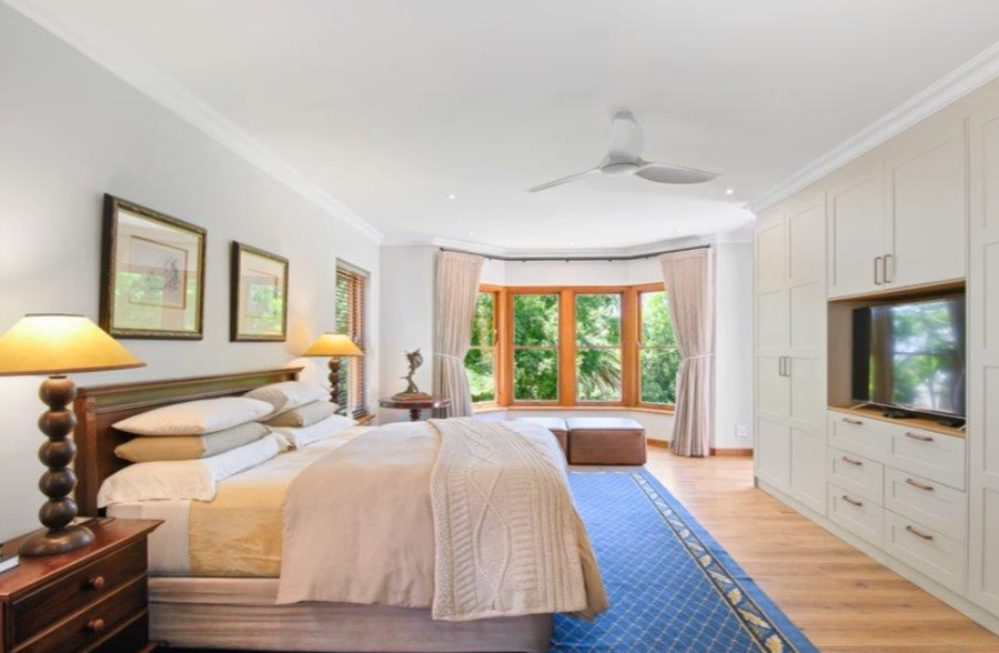 Luxury Living in Zwaanswyk – A Prestigious Constantia Home