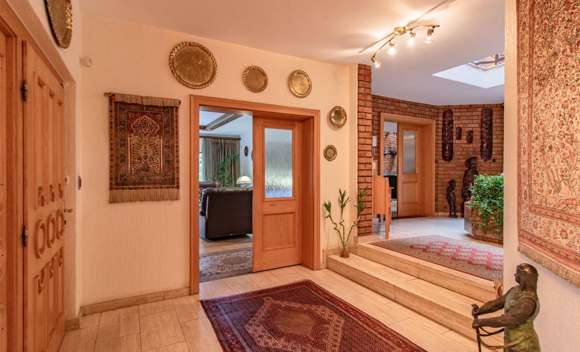 4 Bedroom Family Home in Secure Boomed Area in Bedfordview