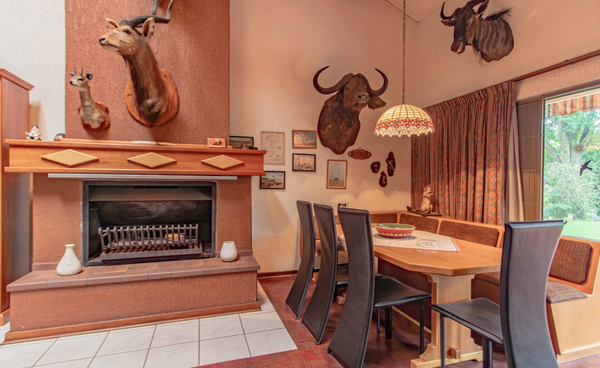 4 Bedroom Family Home in Secure Boomed Area in Bedfordview