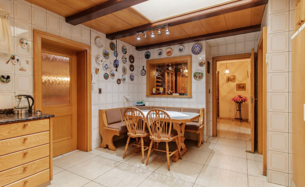 4 Bedroom Family Home in Secure Boomed Area in Bedfordview