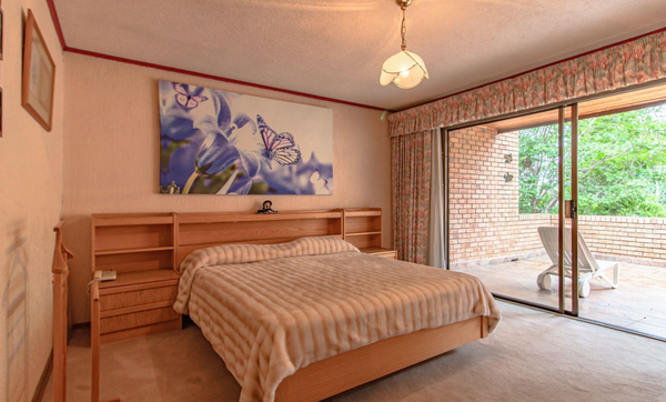 4 Bedroom Family Home in Secure Boomed Area in Bedfordview