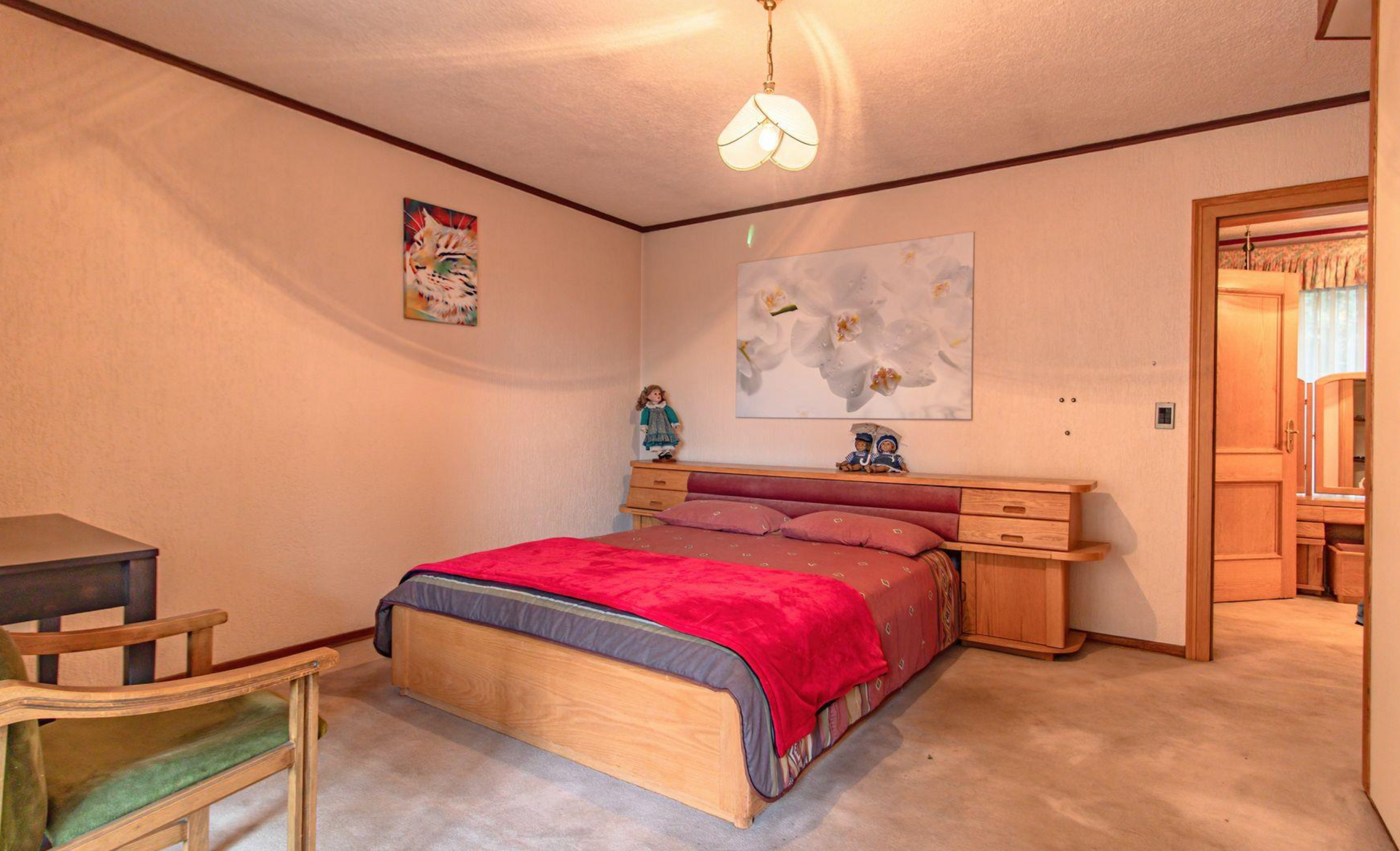 4 Bedroom Family Home in Secure Boomed Area in Bedfordview