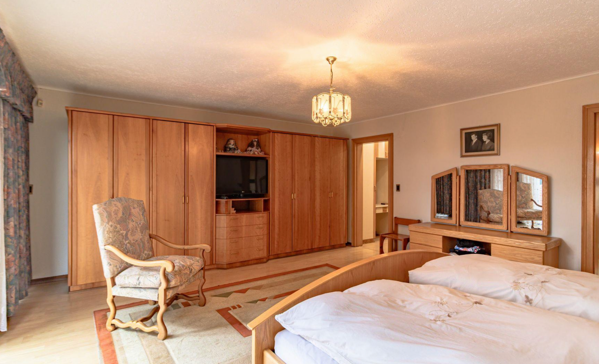 4 Bedroom Family Home in Secure Boomed Area in Bedfordview