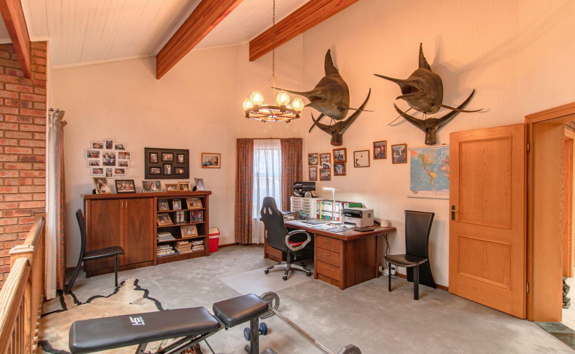 4 Bedroom Family Home in Secure Boomed Area in Bedfordview