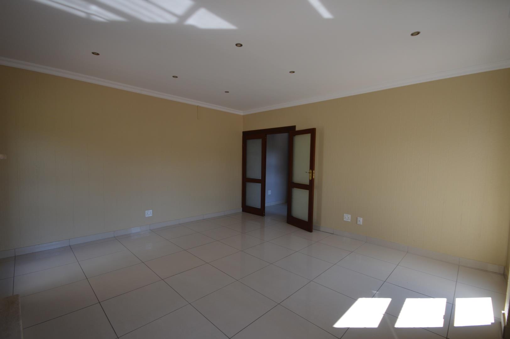 Property 1270235 - Image 12