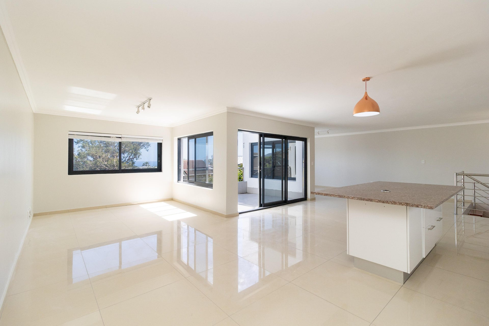 Property 1272766 - Image 3