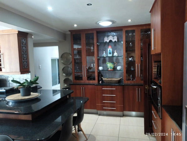 Property 1286947 - Image 8