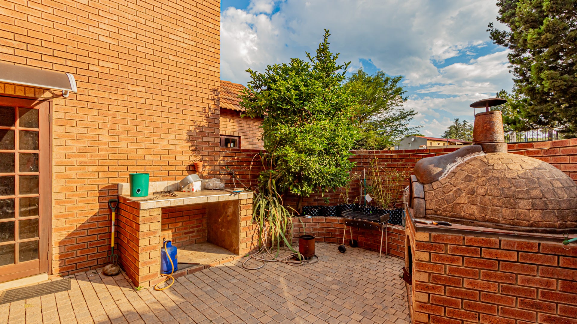 Property 1349181 - Image 19