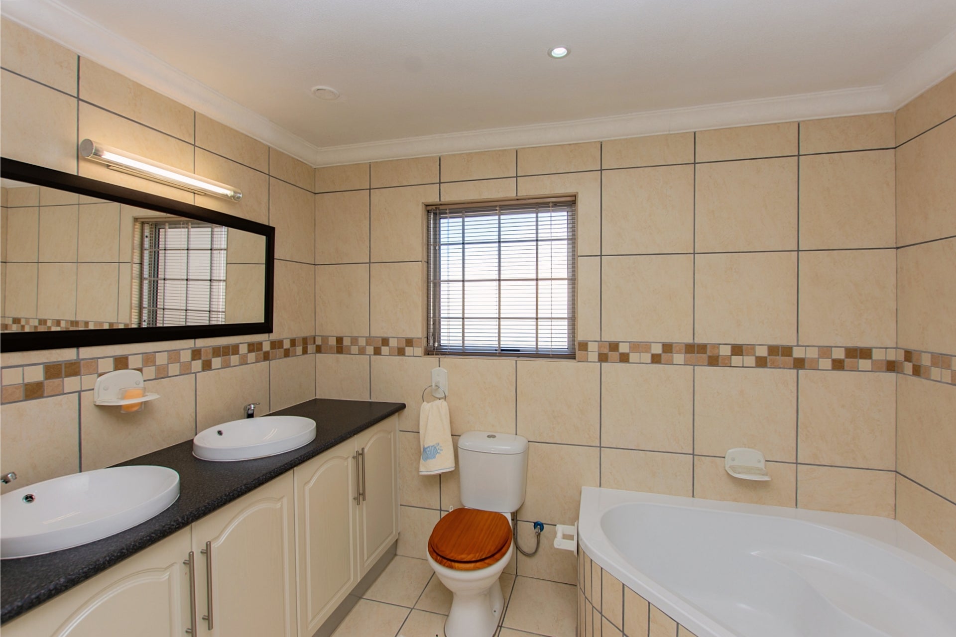 Property 1660305 - Image 11