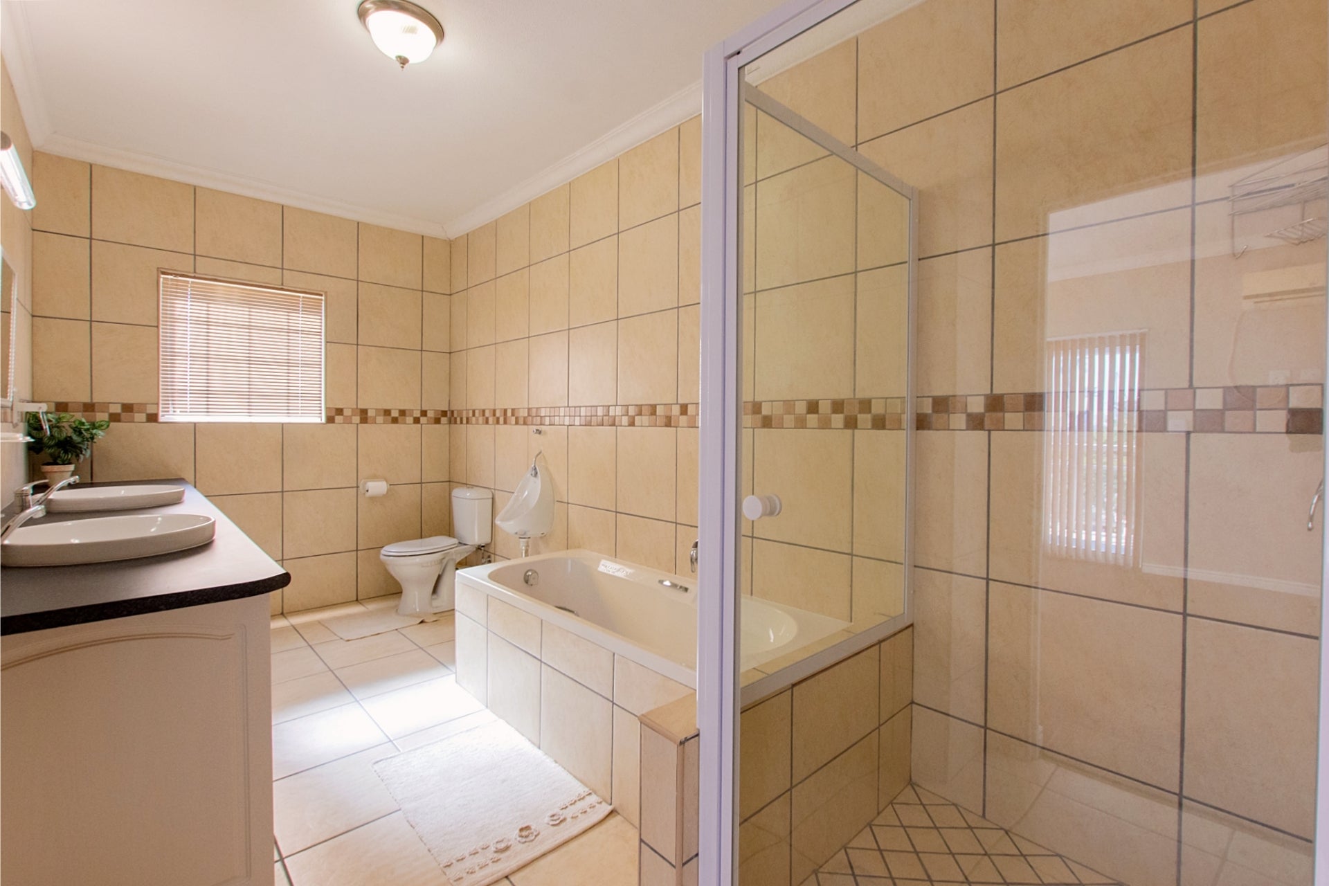 Property 1660305 - Image 16