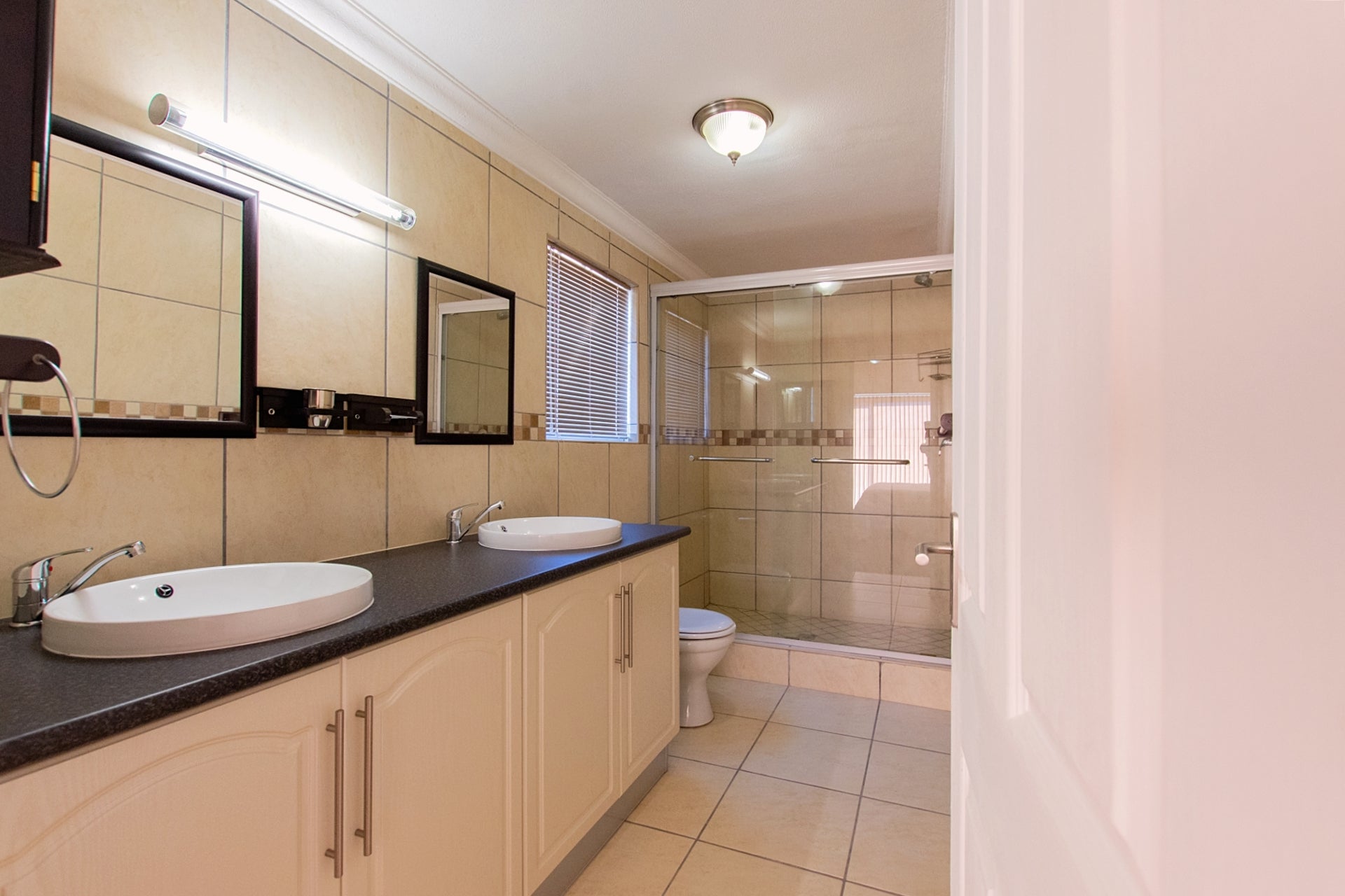 Property 1660305 - Image 29