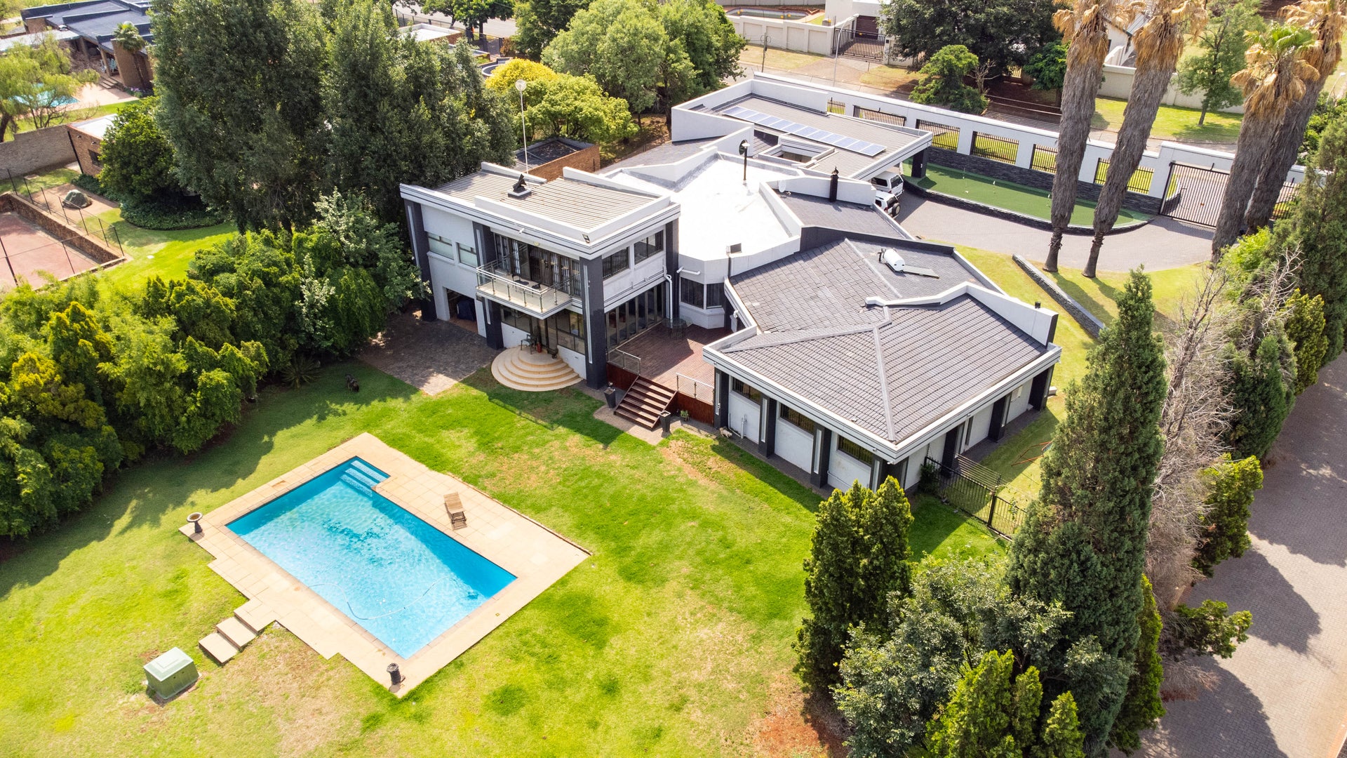 Property 1838458 - Image 2