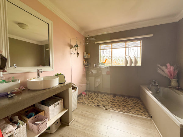 Property 1853432 - Image 17