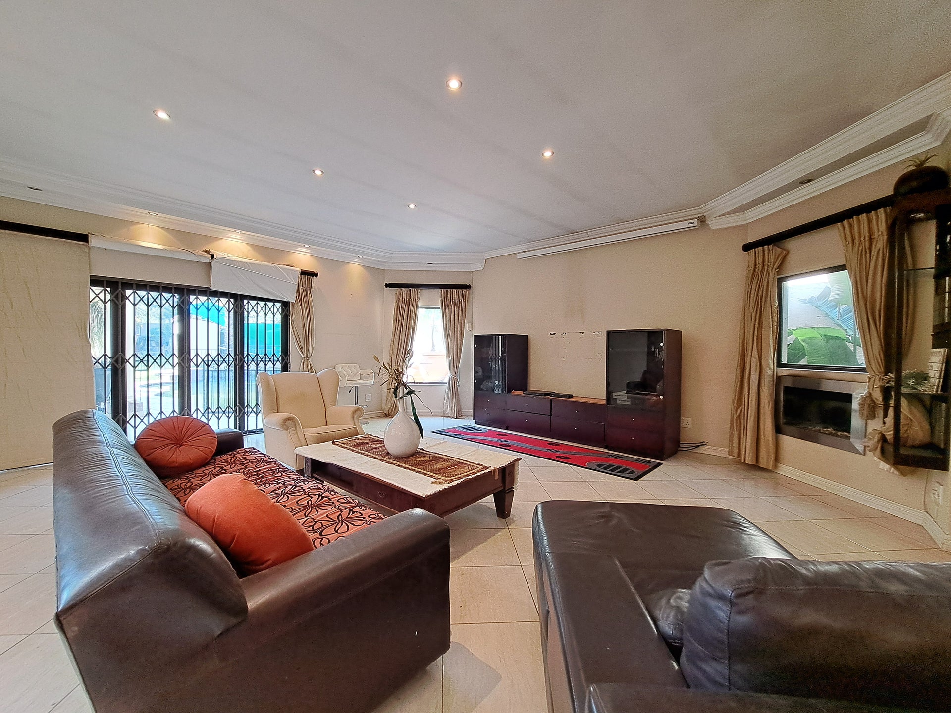 Property 2444455 - Image 4
