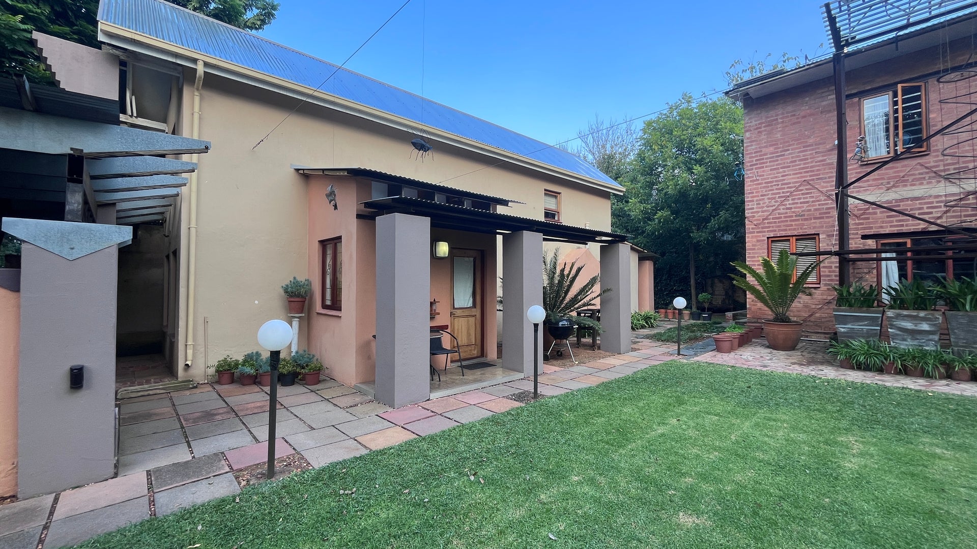 Property 680000 - Image 3